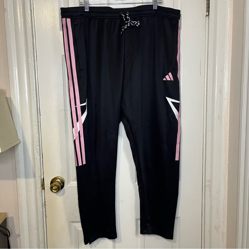 Brand new Black and pink adidas track pants 3XL for men
